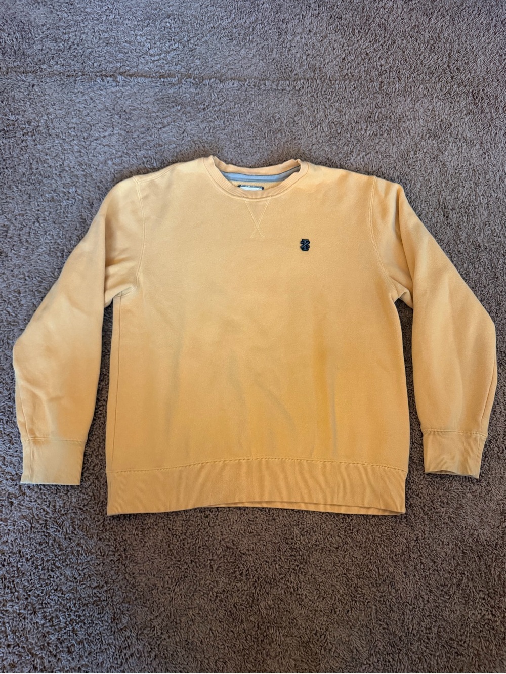 VTG Izod Men's Crewneck Sweatshirt in Pale Yellow